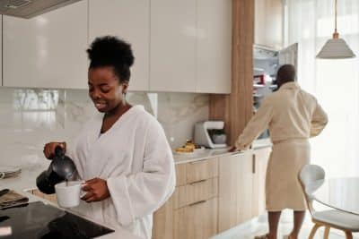 Cozinhas Conectadas: A Revolução da Internet das Coisas (IoT) na Preparação de Alimentos