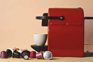 Cafeteira de cápsula ou de pó: qual escolher para o seu dia a dia em casa